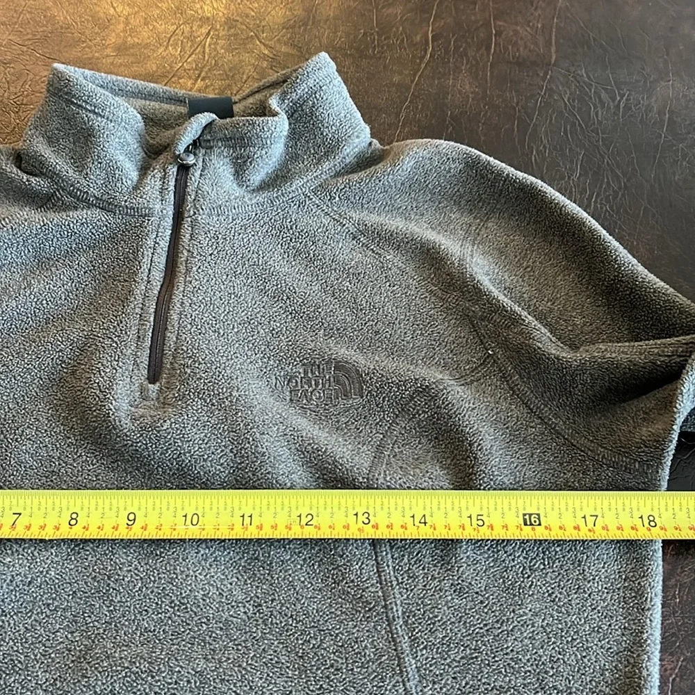 The North Face 1/4 zip Polartec Fleece - Picture 4 of 6